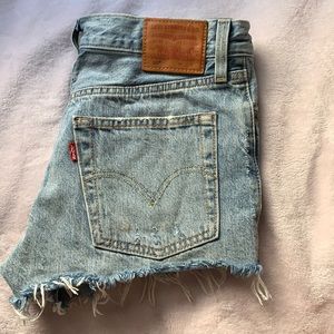Levi’s 501 jean shorts